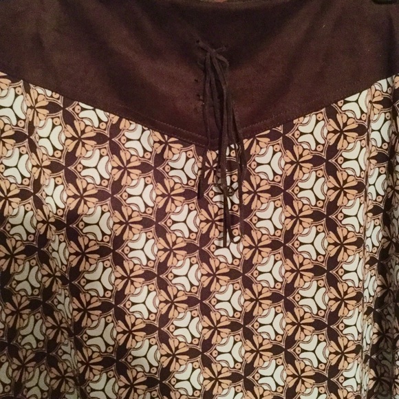 Ladies casual MAX STUDIO skirt - Picture 2 of 5